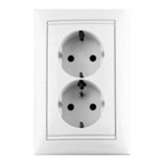 Купить 774400 Розетка двойная 2К+З в сборе  Valena белый оптом в Москве от производителя