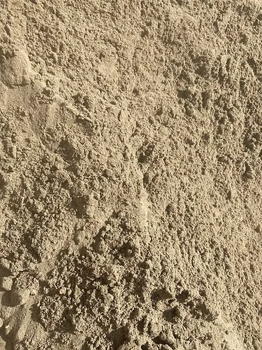 Купить Песок овражный мелкофракционный сеянный оптом в Москве от производителя